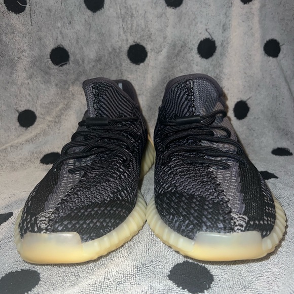 Yeezy Boost 350 V2 - Picture 6 of 8